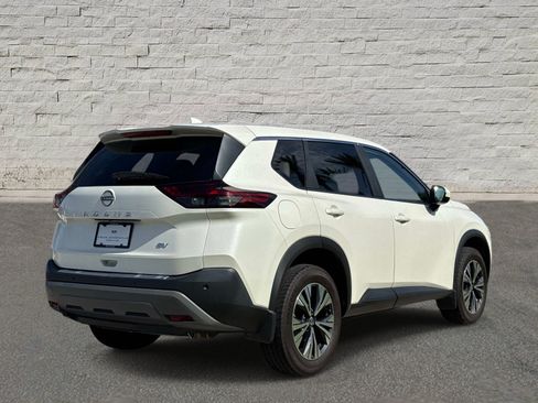 Used 2023 Nissan Rogue SV FWD image 5