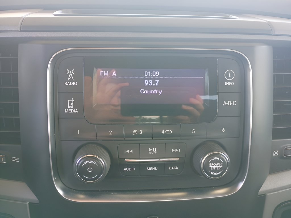 Used 2013 RAM 1500 Express RWD image 12