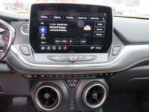 Used 2025 Chevrolet Blazer Premier w/ Driver Confidence II Package image 6