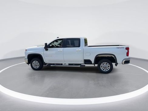 Used 2025 Chevrolet Silverado 2500 LT w/ Convenience Package AWD/4WD image 5