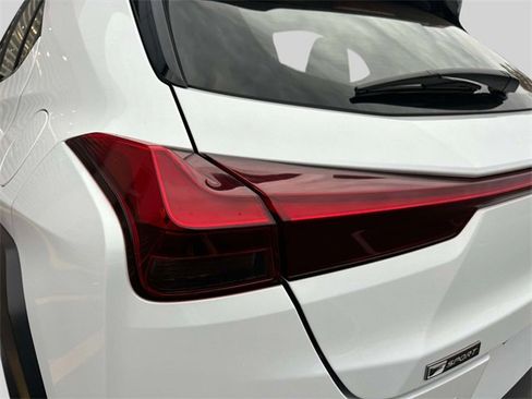 Used 2021 Lexus UX 250h F Sport w/ F Sport Premium Package image 11