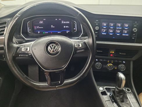Used 2019 Volkswagen Jetta SEL w/ Cold Weather Package FWD image 22