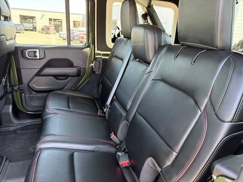 Used 2024 Jeep Wrangler Unlimited Rubicon AWD/4WD image 22