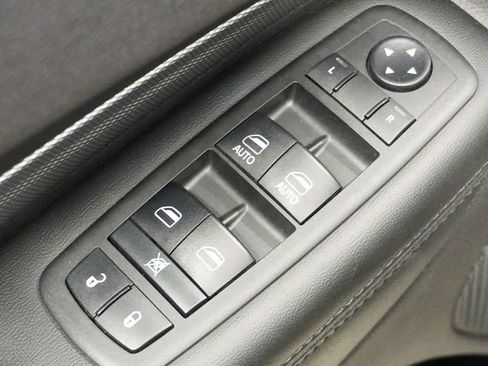 Certified 2018 Dodge Durango GT image 29