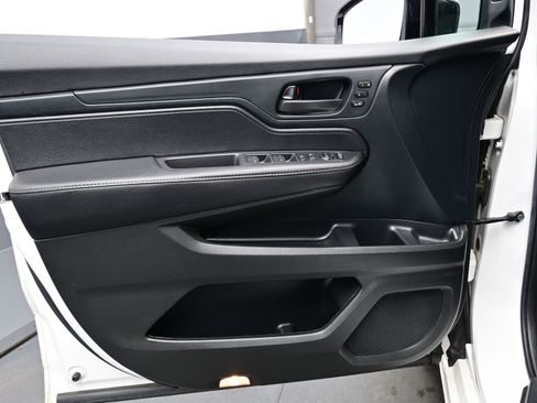 Used 2023 Honda Odyssey Sport image 9