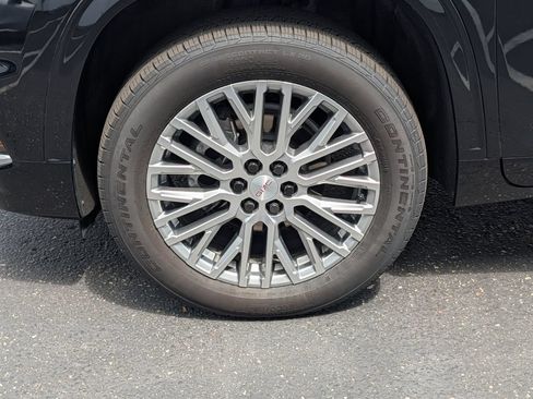 Used 2025 GMC Acadia Denali w/ LPO, Floor Liner Package AWD/4WD image 12