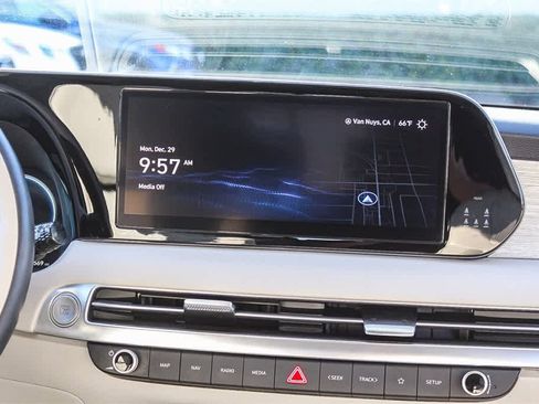 Used 2023 Hyundai Palisade Calligraphy w/ Cargo Package image 17