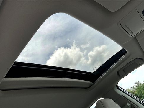 Used 2024 Honda Accord EX image 17