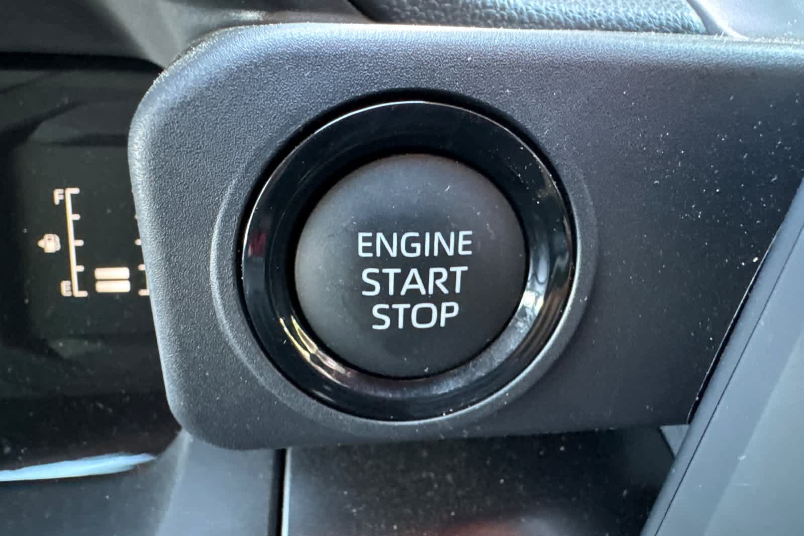 Used 2025 Toyota Tacoma SR5 AWD/4WD image 21