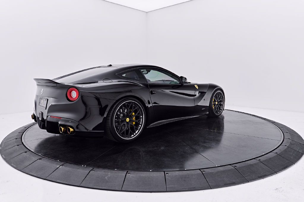 Used 2015 Ferrari F12 Berlinetta RWD image 19