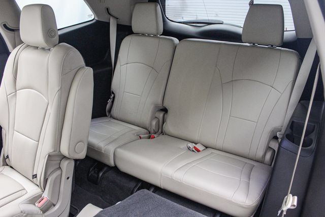Certified 2018 Buick Enclave Essence FWD image 21