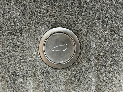 Used 2021 Tesla Model S Plaid image 44