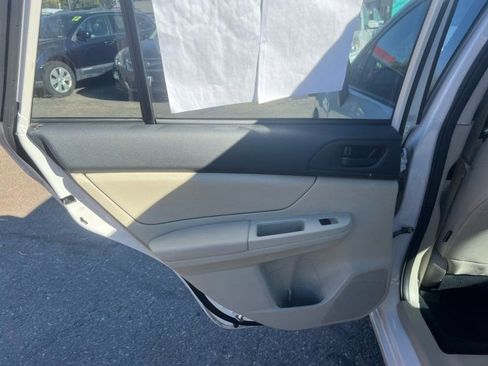 Used 2012 Subaru Impreza 2.0i image 10