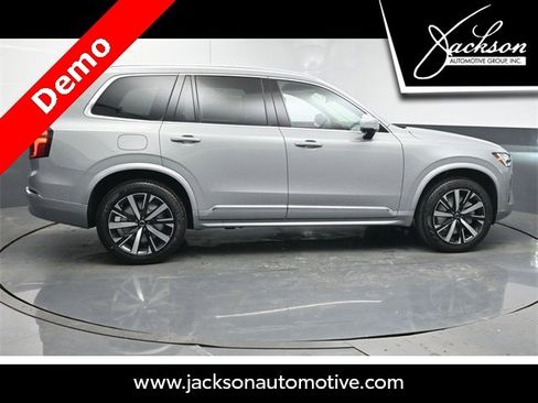 New 2025 Volvo XC90 B6 Core w/ Protection Package image 8