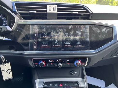 Used 2023 Audi Q3 2.0T Premium image 7