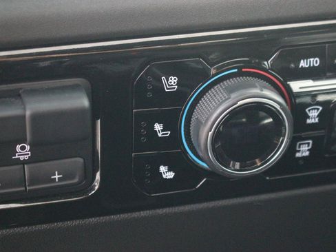 Used 2023 Chevrolet Silverado 1500 LTZ w/ LTZ Premium Package image 33