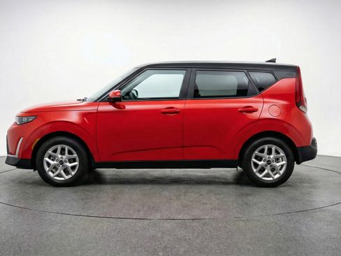 Used 2025 Kia Soul LX w/ LX Technology Package image 5