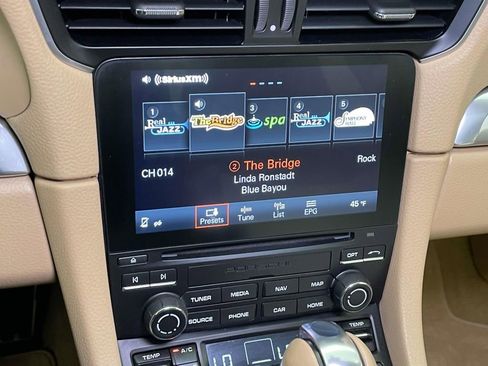 Certified 2017 Porsche 911 Carrera 4S image 27