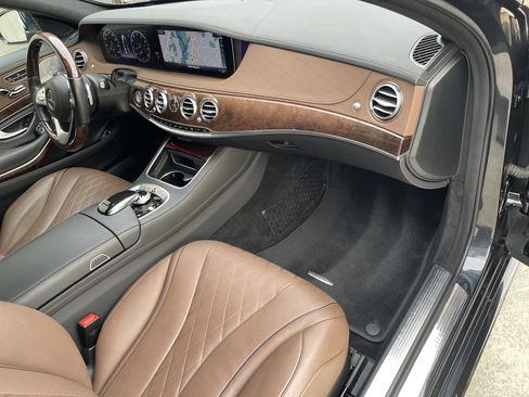 Used 2019 Mercedes-Benz S 560 4MATIC Sedan image 45