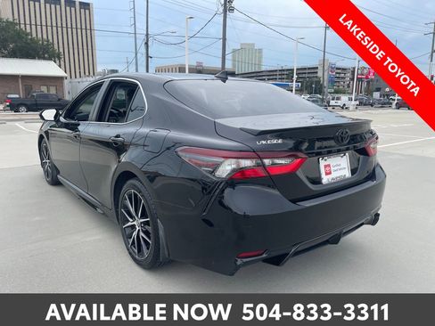 Certified 2022 Toyota Camry SE FWD image 4