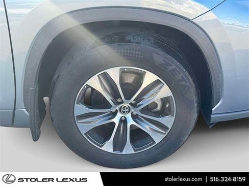 Used 2020 Toyota Highlander XLE image 5