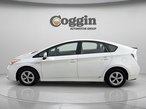 Used 2012 Toyota Prius Two image 2