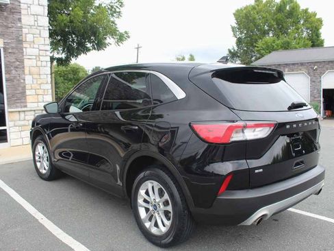 Used 2020 Ford Escape SE AWD/4WD image 10