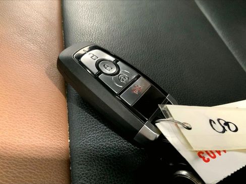 Used 2022 Ford Bronco Outer Banks image 19