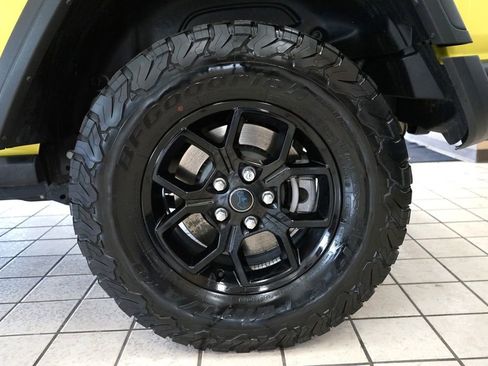 Used 2024 Jeep Wrangler Unlimited AWD/4WD image 60