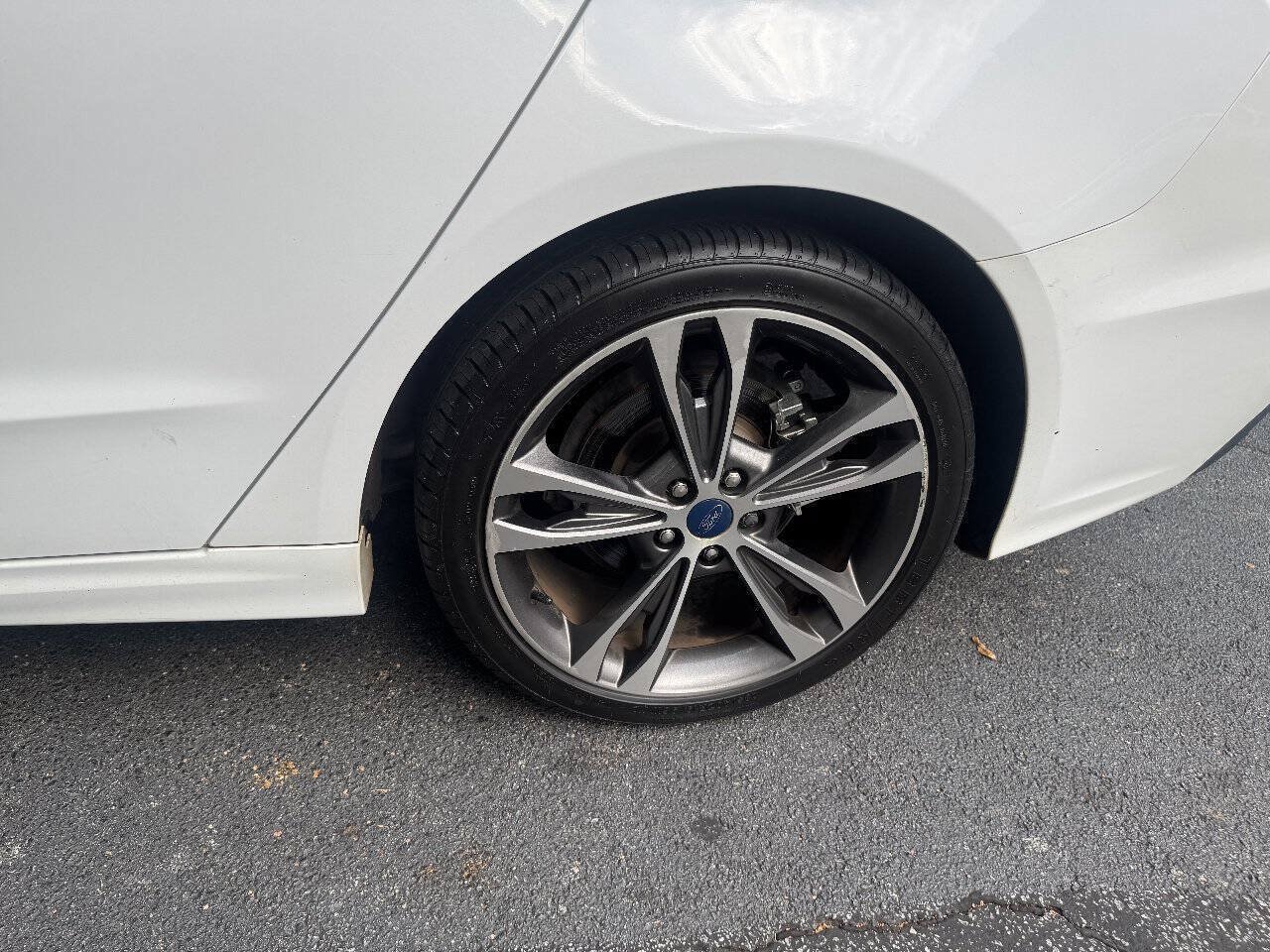 Used 2019 Ford Fusion Titanium AWD/4WD image 11