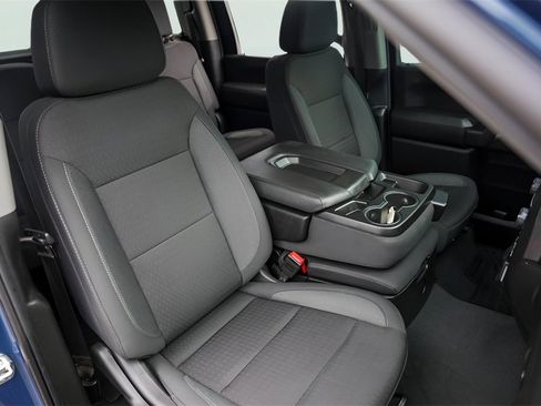 Used 2025 Chevrolet Silverado 2500 Custom w/ Custom Convenience Package image 32