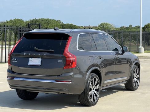 Used 2024 Volvo XC90 B5 Plus w/ Protection Package Premier AWD/4WD image 4