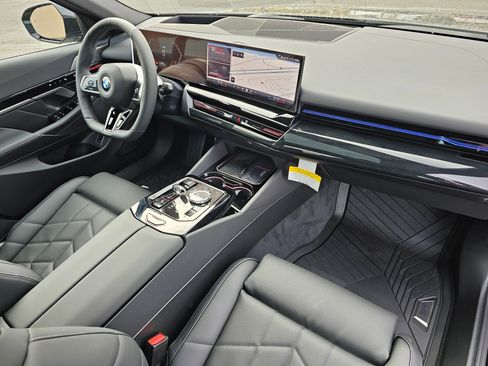 New 2026 BMW 530i xDrive w/ Executive Package image 16