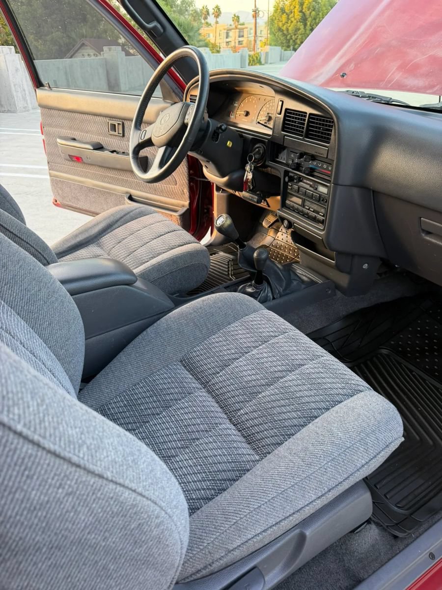 Used 1992 Toyota Pickup SR5 AWD/4WD image 11
