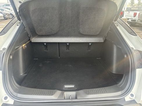 Used 2024 Buick Envista Preferred w/ Convenience I Package image 9