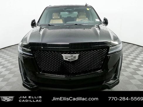 Used 2023 Cadillac Escalade Sport w/ LPO, ONYX Package image 39