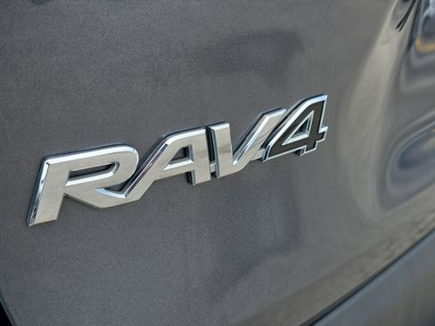 Used 2024 Toyota RAV4 XLE FWD image 10