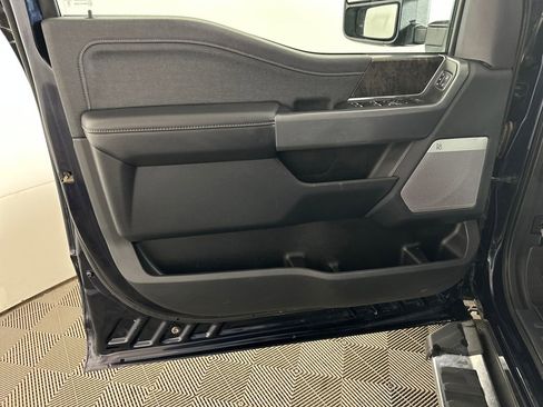 Used 2023 Ford F350 Lariat w/ Chrome Package image 12