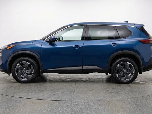 Used 2025 Nissan Rogue SV AWD/4WD image 5
