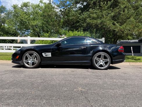 Used 2011 Mercedes-Benz SL 63 AMG image 8