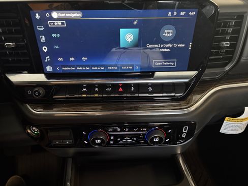 Used 2025 Chevrolet Silverado 1500 LT Trail Boss w/ Convenience Package II image 13