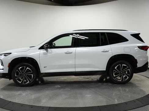 New 2026 Buick Enclave Sport Touring w/ LPO, Floor Liner Package image 5