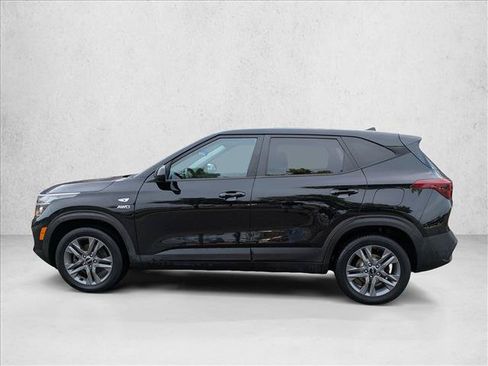 Used 2022 Kia Seltos LX AWD/4WD image 9
