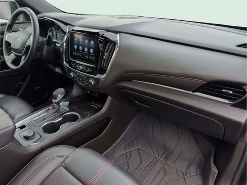 Used 2023 Chevrolet Traverse RS w/ LPO, Floor Liner Package image 23