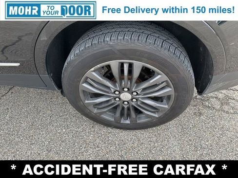 Used 2017 Cadillac XT5 Premium Luxury image 35