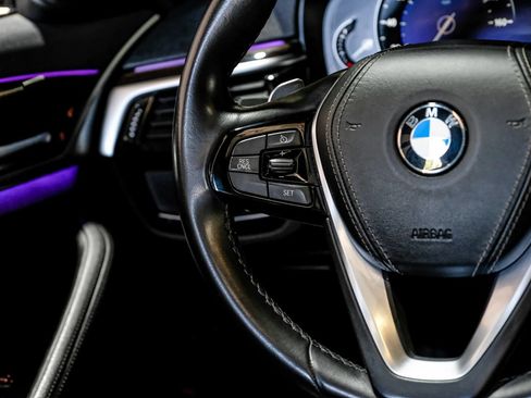 Used 2019 BMW 530i RWD image 17