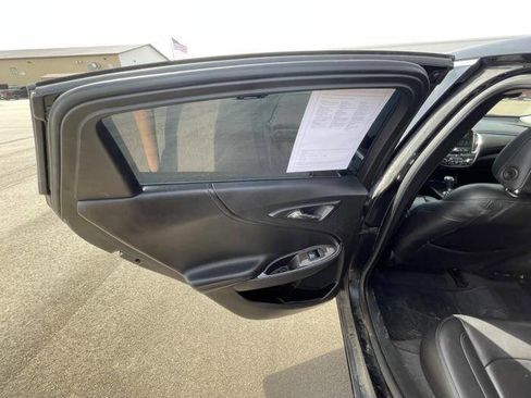 Used 2017 Chevrolet Malibu Premier w/ Premier Sun and Wheel Package FWD image 24