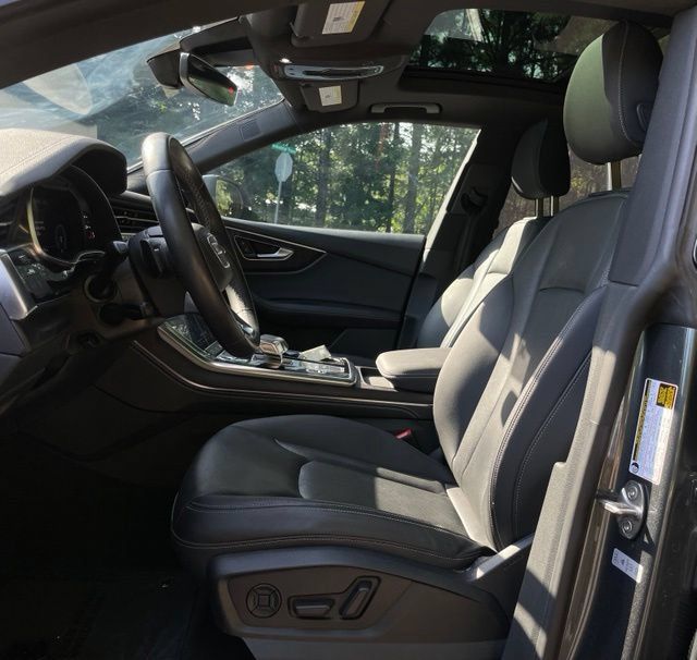 Used 2023 Audi Q8 Premium Plus w/ Premium Plus Package AWD/4WD image 14