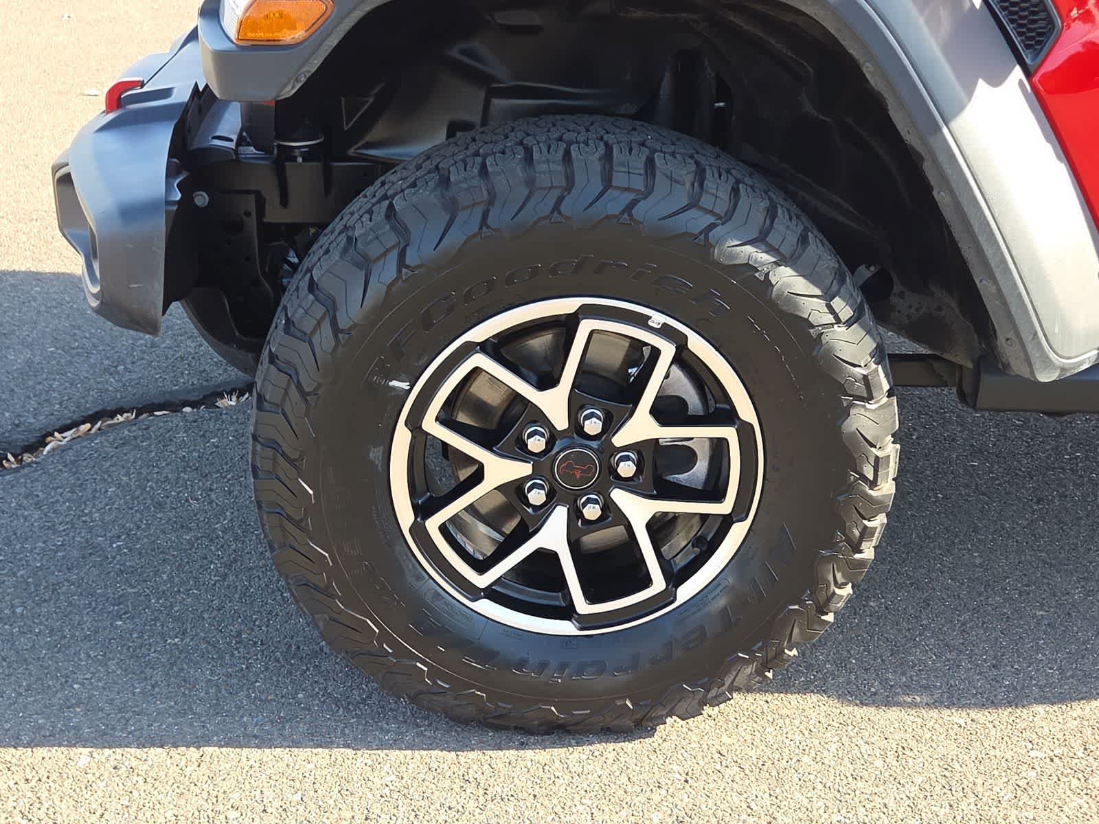 Certified 2025 Jeep Wrangler Unlimited Rubicon AWD/4WD image 16