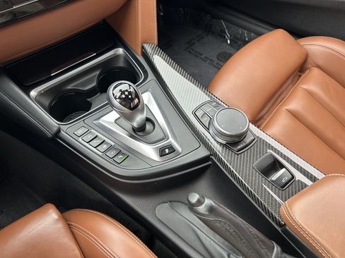 Used 2020 BMW M4 Convertible w/ Competition Package image 9